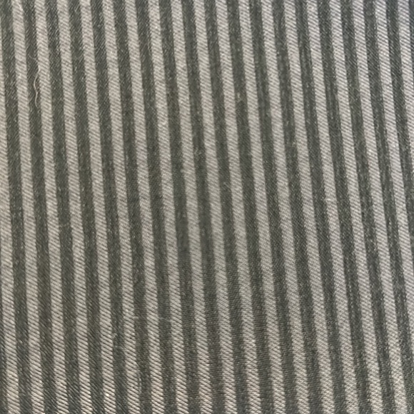 Hugo Boss Blazer. 42R - Picture 2 of 3